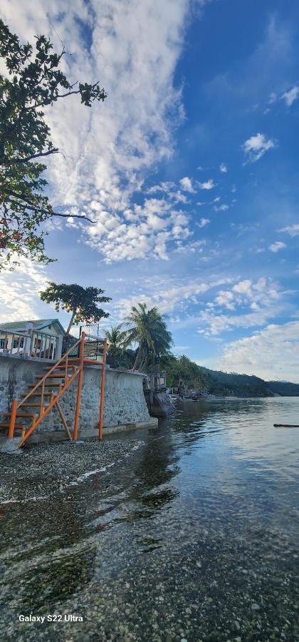 Chue&Larry'S Beachside Homestay Libagon Екстер'єр фото