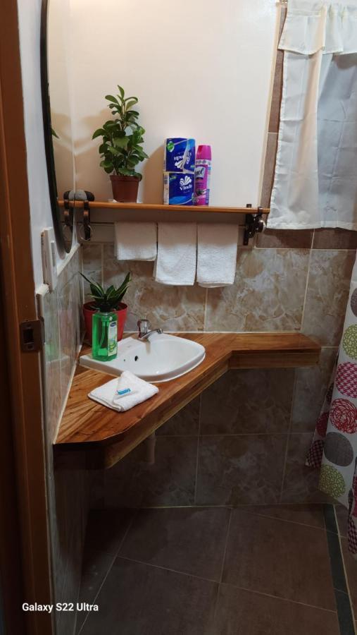 Chue&Larry'S Beachside Homestay Libagon Екстер'єр фото